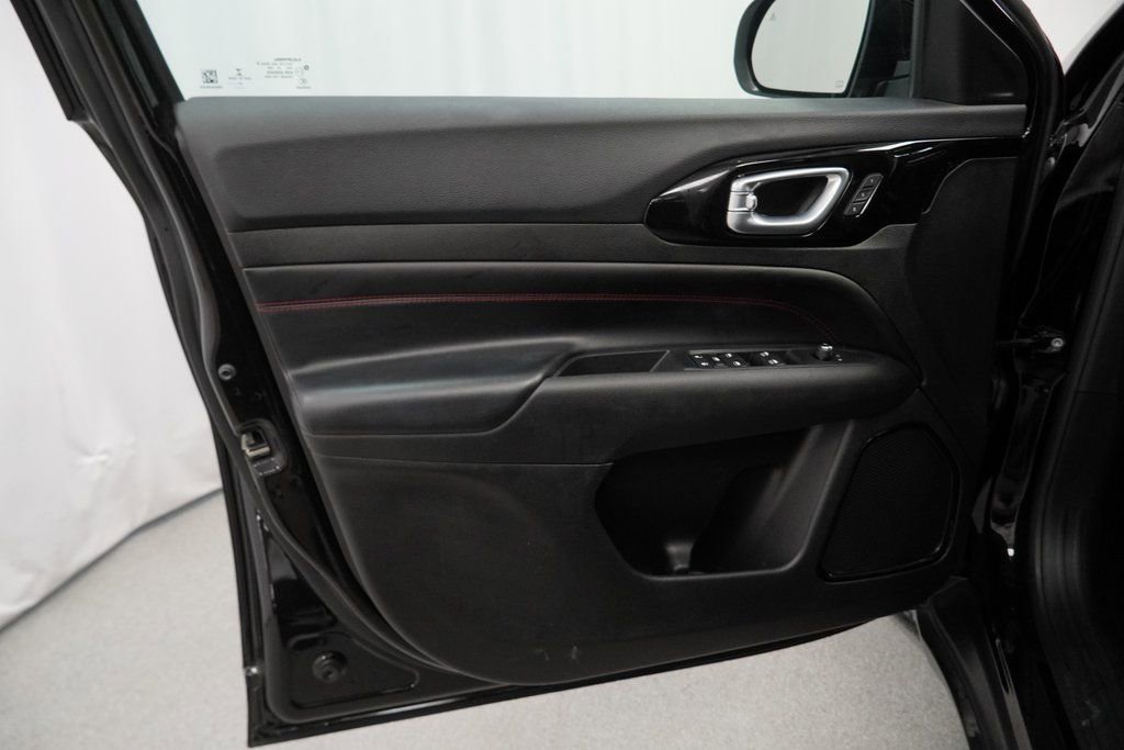 Certified 2022 Jeep Compass Trailhawk w/ Trailhawk Elite Group image 42