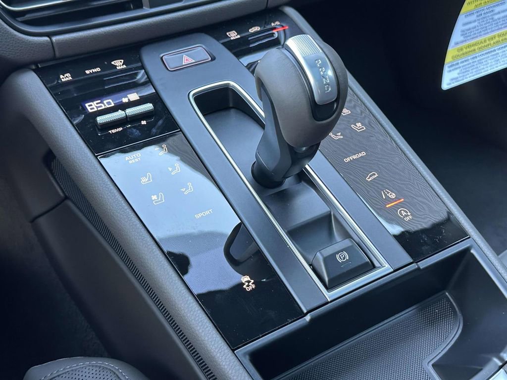 New 2026 Porsche Macan image 27