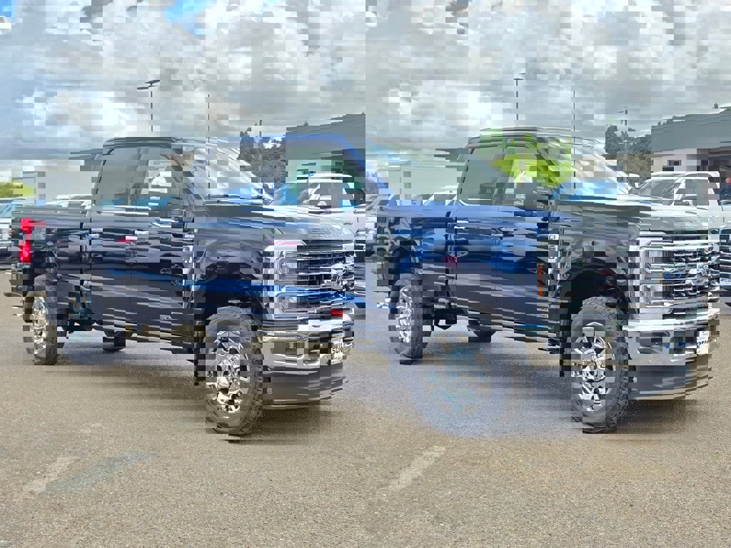 New 2025 Ford F350 King Ranch w/ Chrome Package image 29