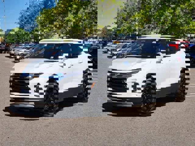 Used 2022 Chevrolet Blazer LT w/ Sound & Technology Package image 2