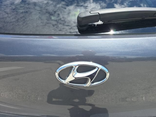 Used 2018 Hyundai Tucson Sport w/ Cargo Package FWD image 5