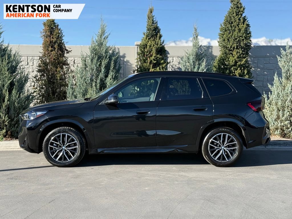 Used 2025 BMW X1 xDrive28i image 4