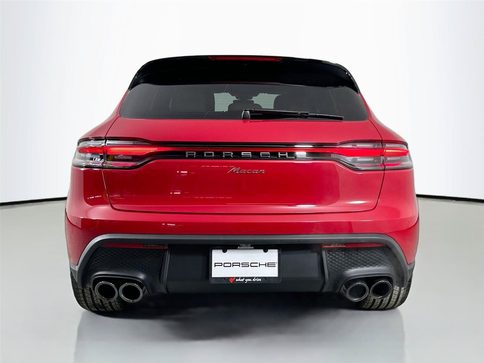 Certified 2026 Porsche Macan Turbo AWD/4WD image 6