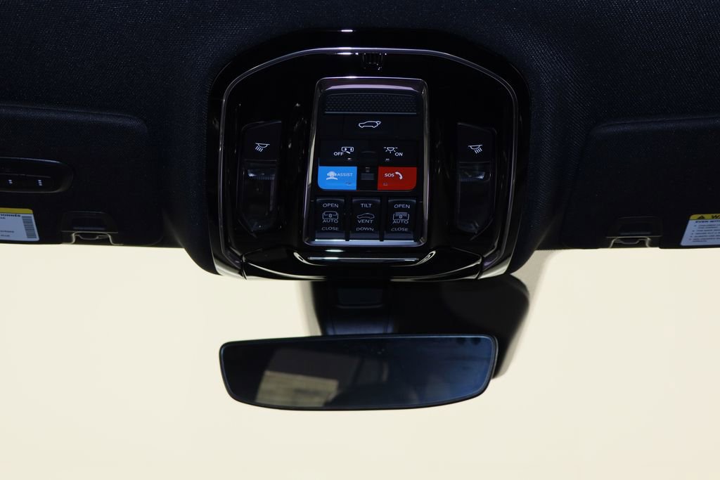 New 2024 Jeep Grand Cherokee Overland image 25