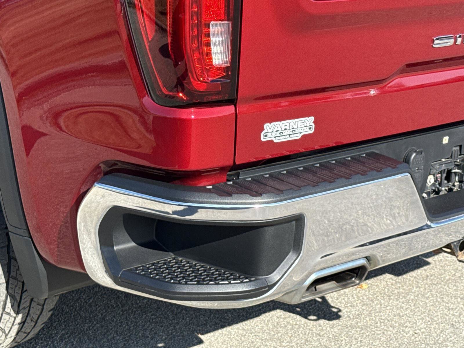 Used 2022 GMC Sierra 1500 SLT w/ SLT Premium Package image 11