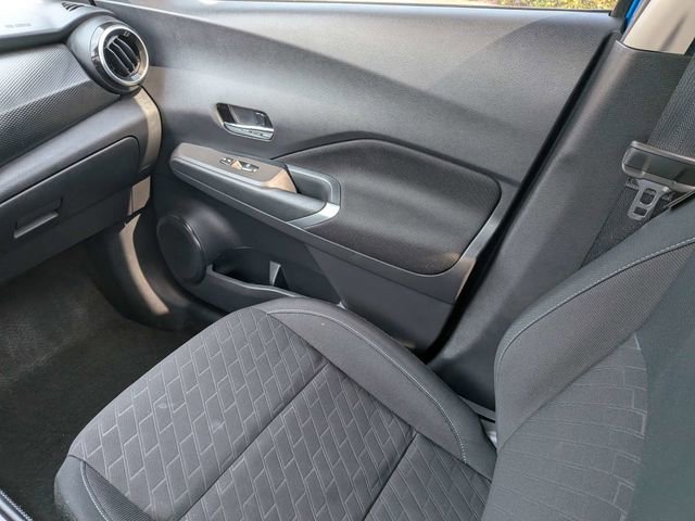 Used 2024 Nissan Kicks SV image 16
