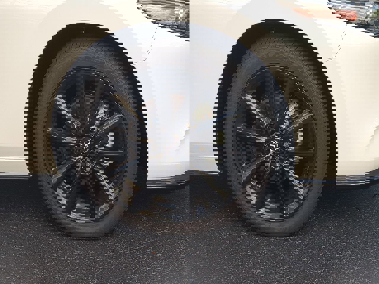 New 2025 MAZDA MAZDA3 Hatchback w/Premium Plus Pkg image 11