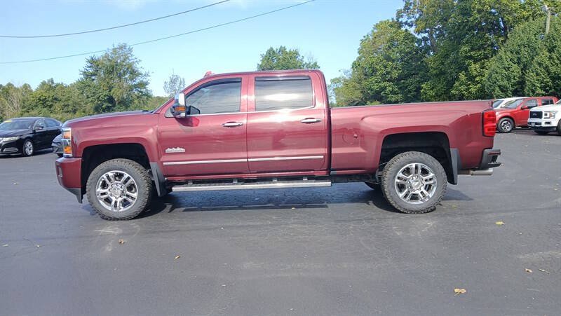 Used 2016 Chevrolet Silverado 2500 High Country w/ High Country Premium Package AWD/4WD image 5