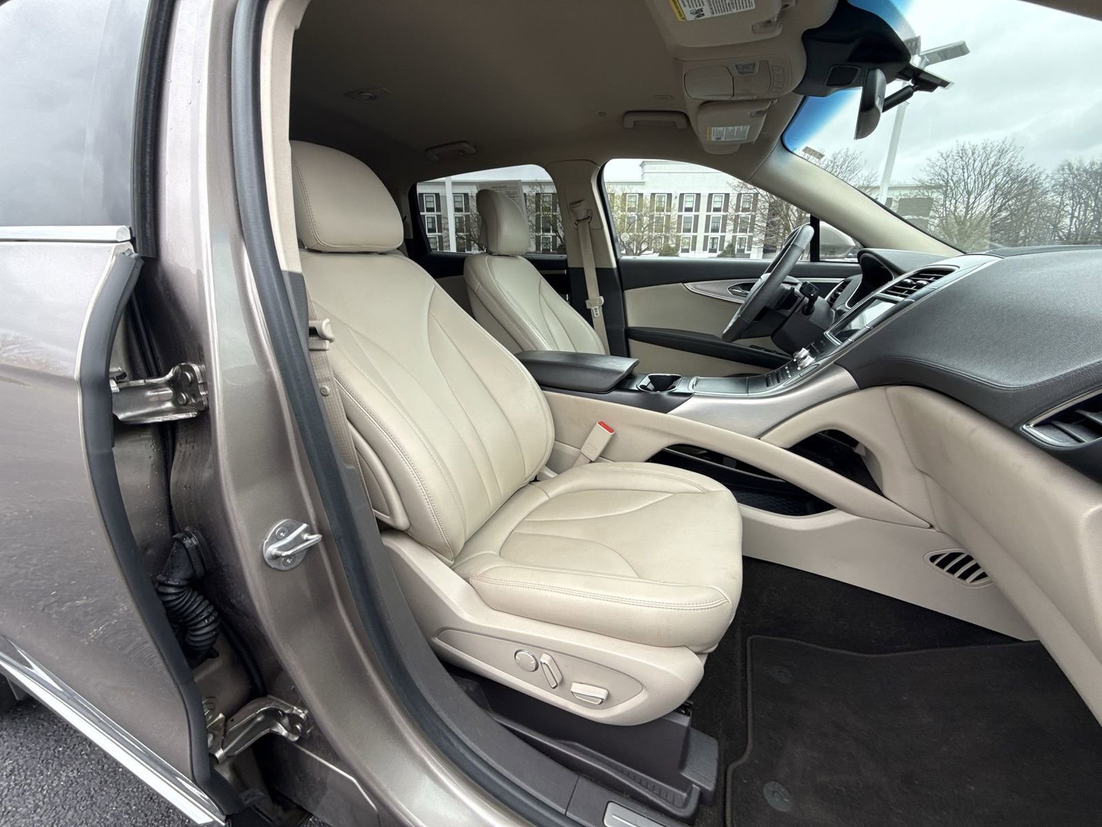 Used 2019 Lincoln Nautilus FWD image 23