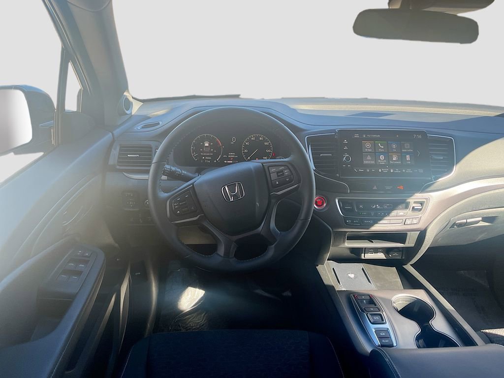 Used 2025 Honda Ridgeline Sport image 21