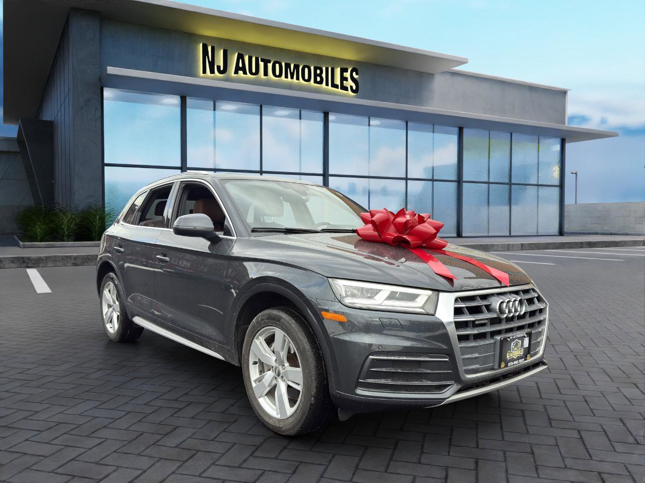 Used 2018 Audi Q5 2.0T Premium Plus w/ Premium Plus Package image 1