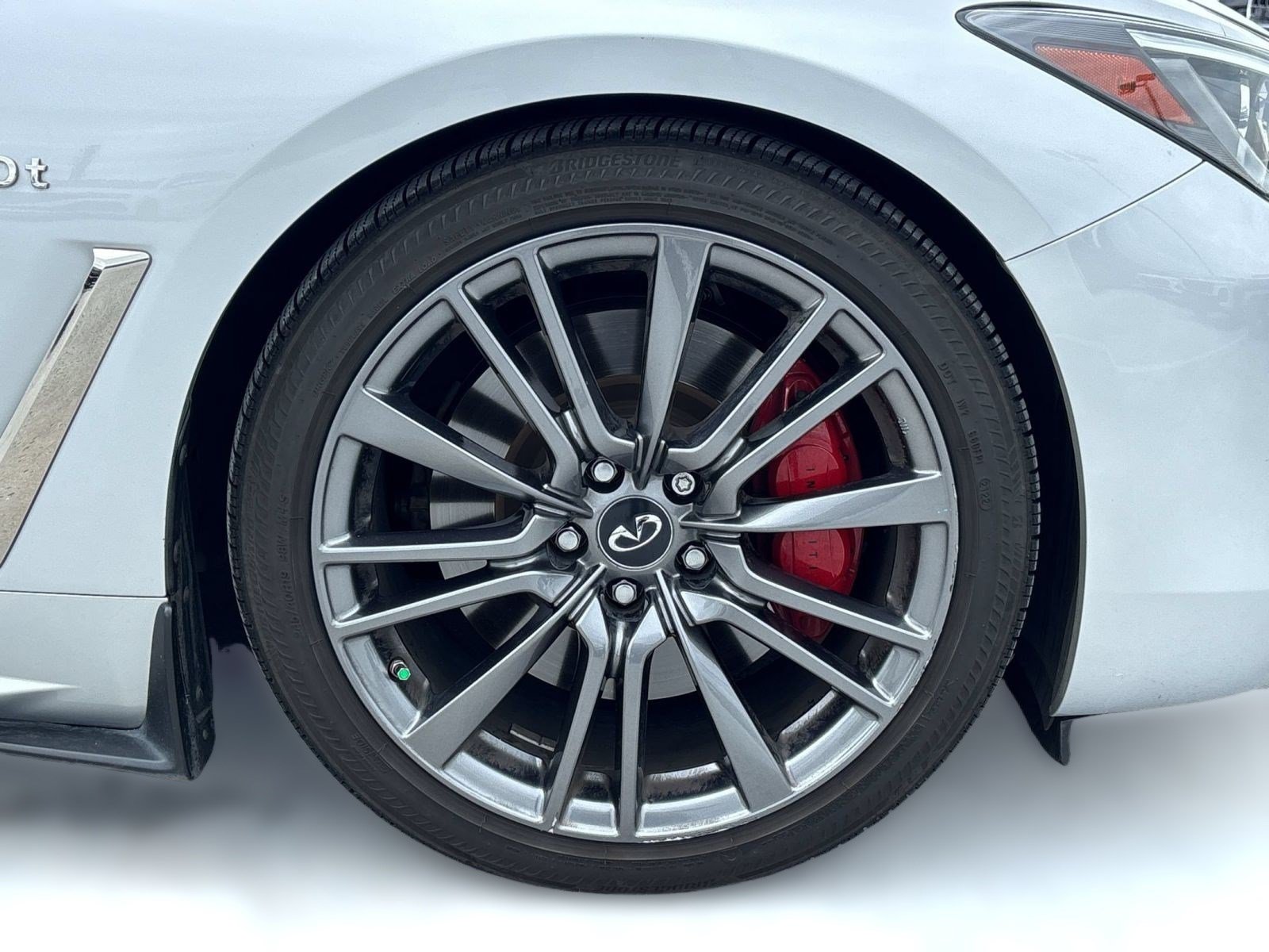 Used 2017 INFINITI Q60 Red Sport 400 RWD image 13