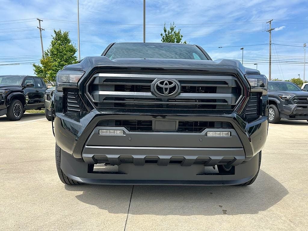 New 2026 Toyota Tacoma SR5 AWD/4WD image 2