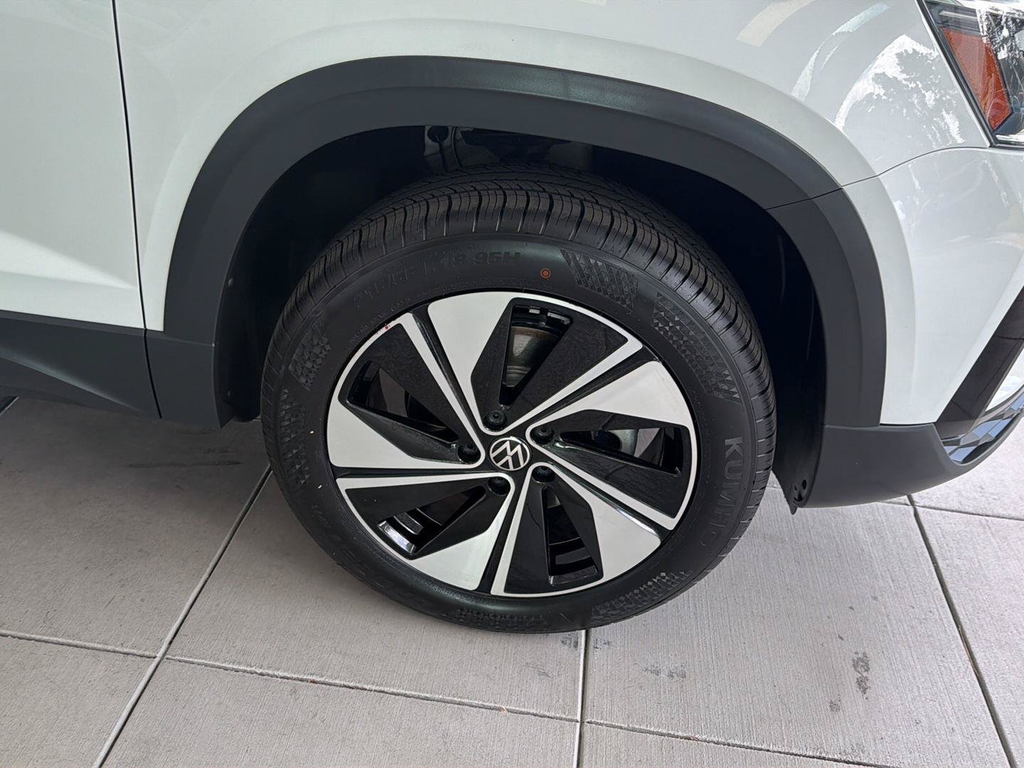 Certified 2023 Volkswagen Taos SE AWD/4WD image 10