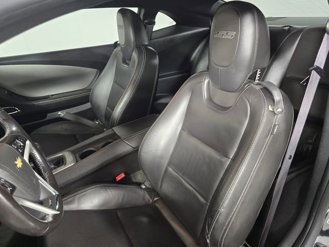 Used 2015 Chevrolet Camaro SS image 17