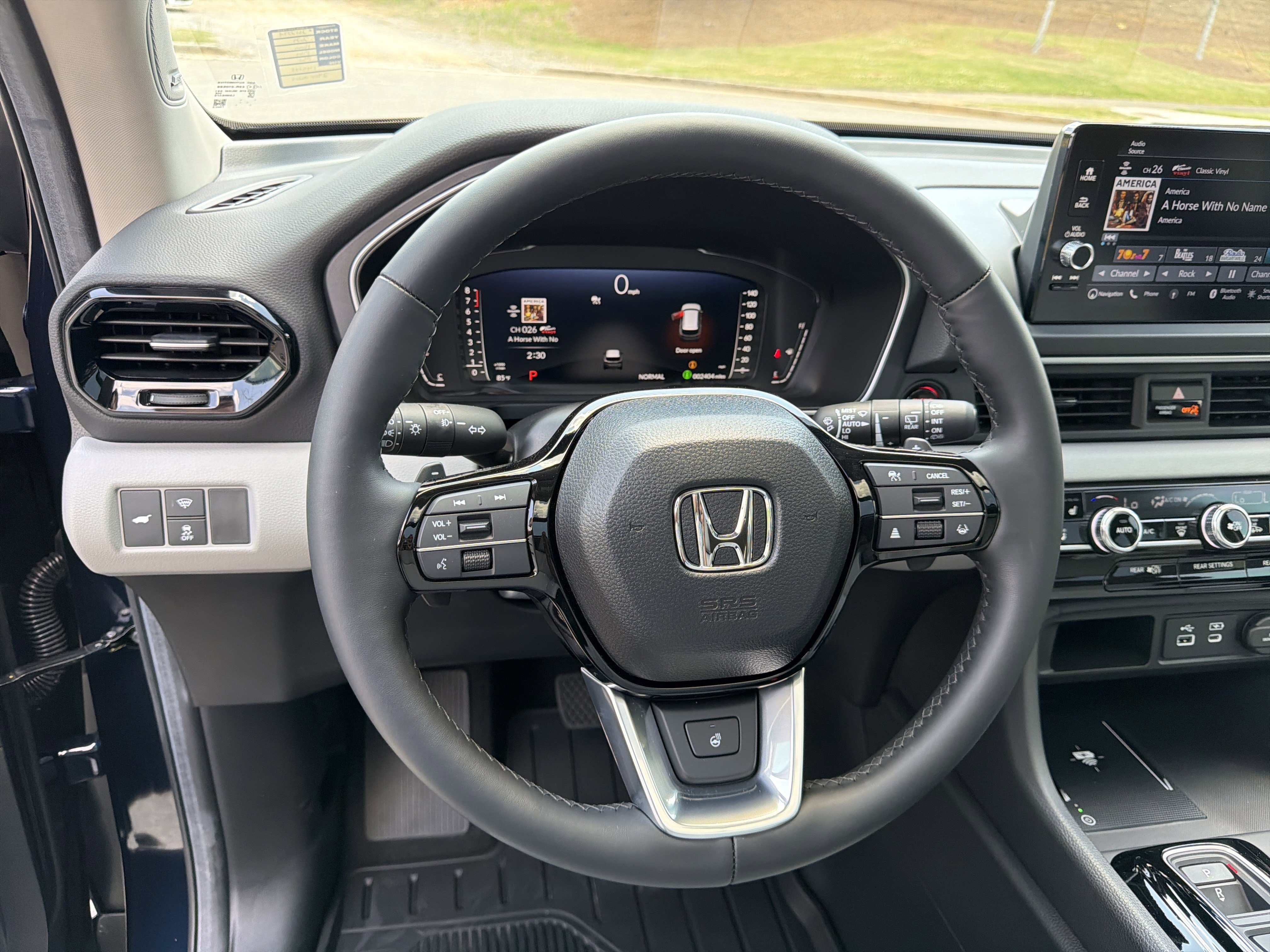 Used 2025 Honda Pilot Elite image 24