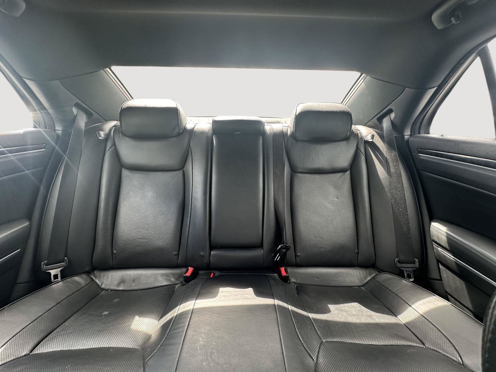 Used 2012 Chrysler 300 Limited w/ Luxury Group RWD image 13