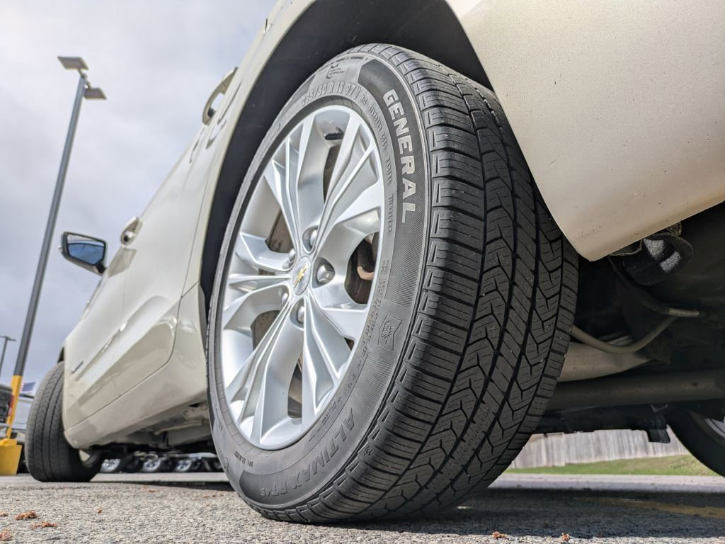 Used 2014 Chevrolet Impala LT w/ Convenience Package image 37