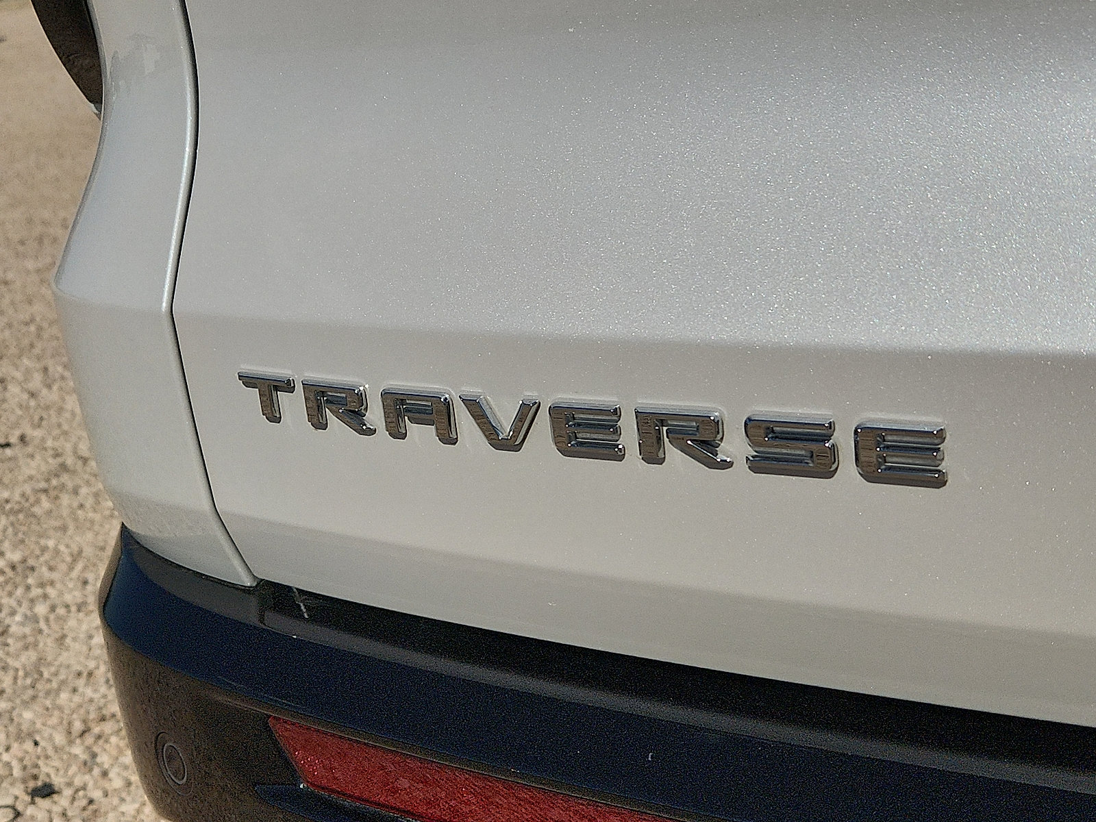 Used 2025 Chevrolet Traverse High Country FWD image 8