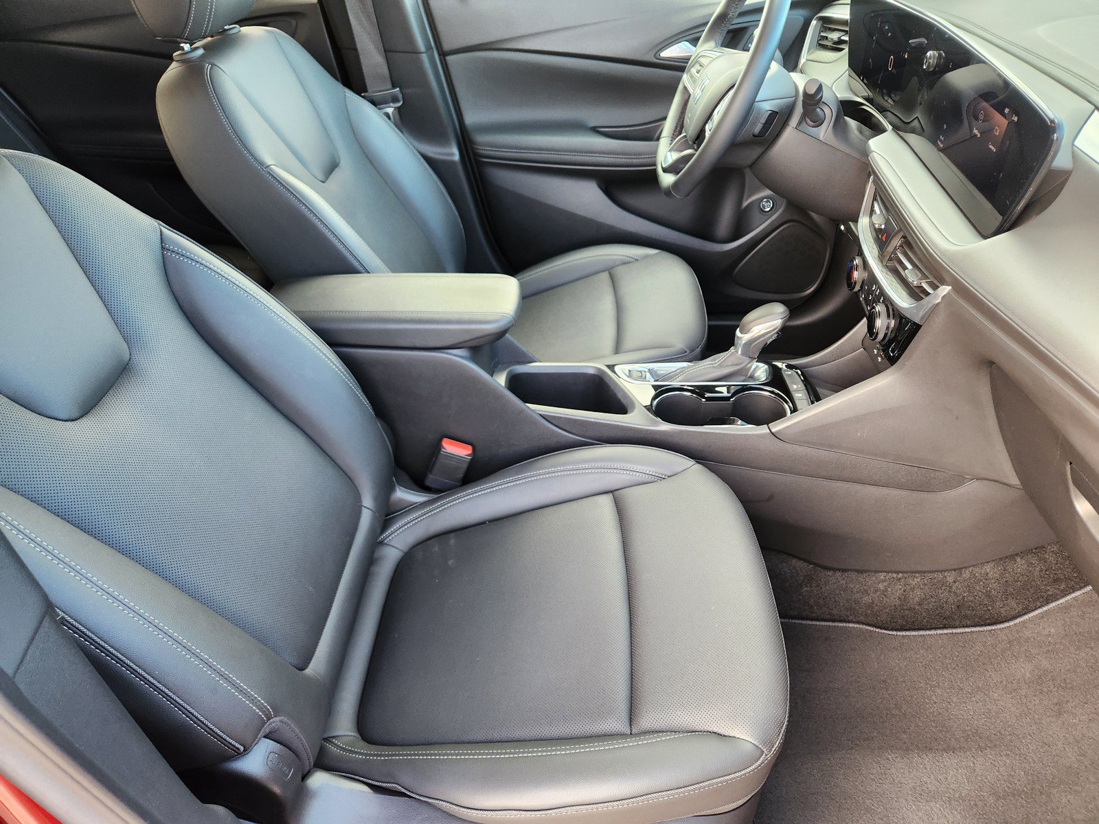 Used 2024 Buick Encore GX Sport Touring w/ Comfort Package FWD image 11