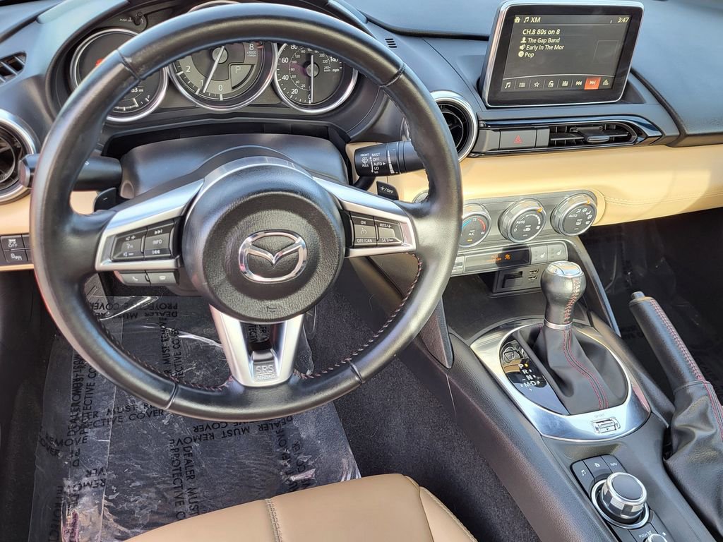 Used 2017 MAZDA MX-5 Miata RF Grand Touring image 2