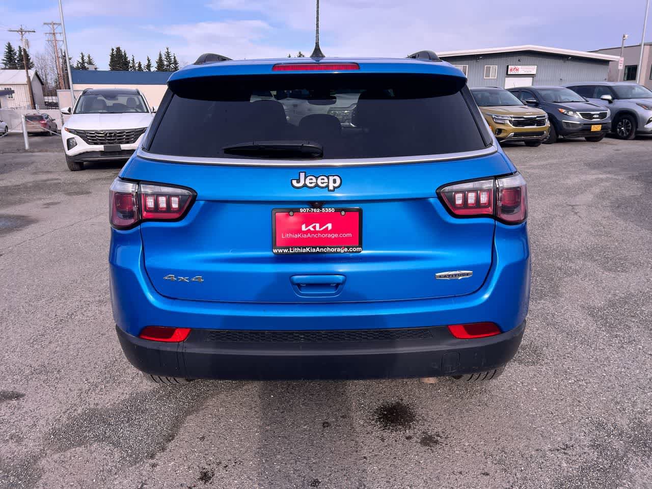 Used 2024 Jeep Compass Latitude AWD/4WD image 27