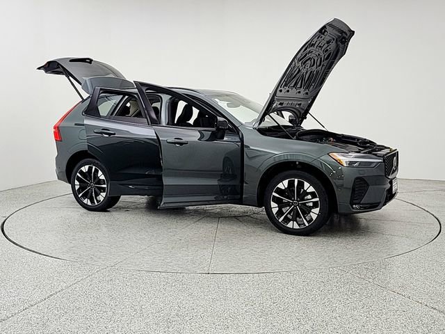 New 2026 Volvo XC60 B5 Ultra w/ Climate Package image 10