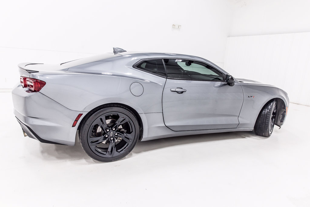 Used 2021 Chevrolet Camaro LT RWD image 9