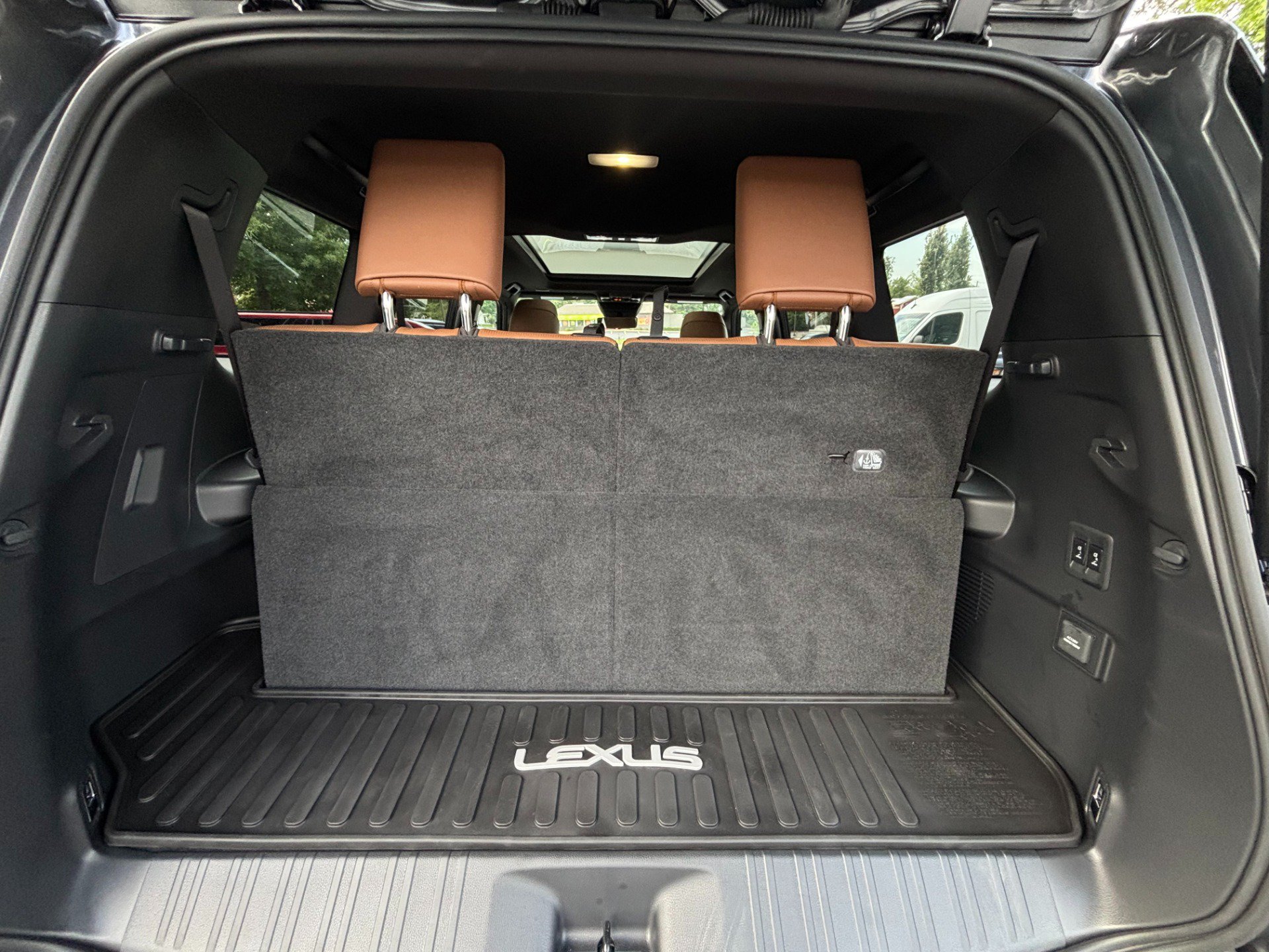 Used 2026 Lexus GX 550 w/ Accessory Package (2T) AWD/4WD image 44