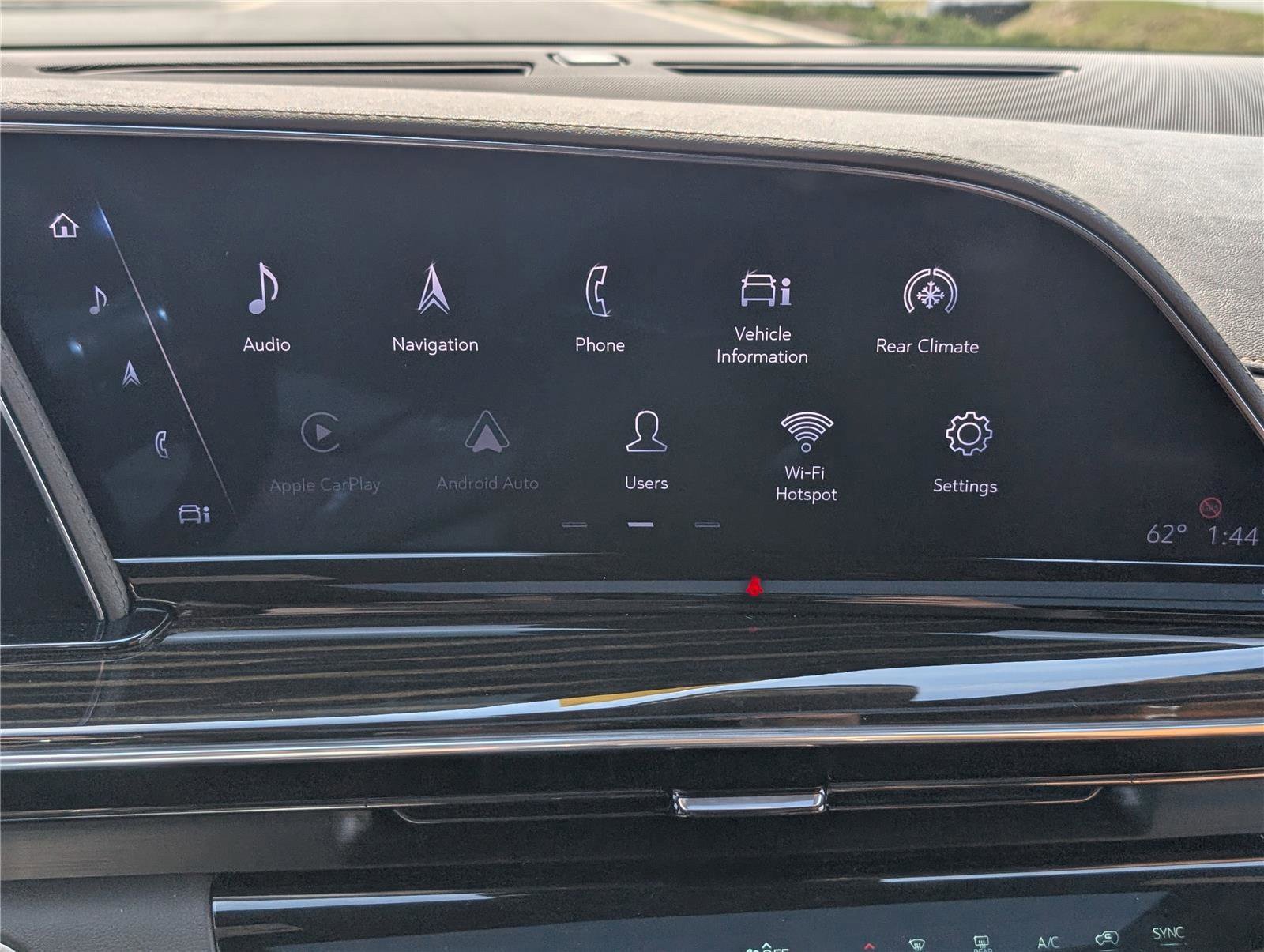 Used 2022 Cadillac Escalade Premium Luxury AWD/4WD image 37