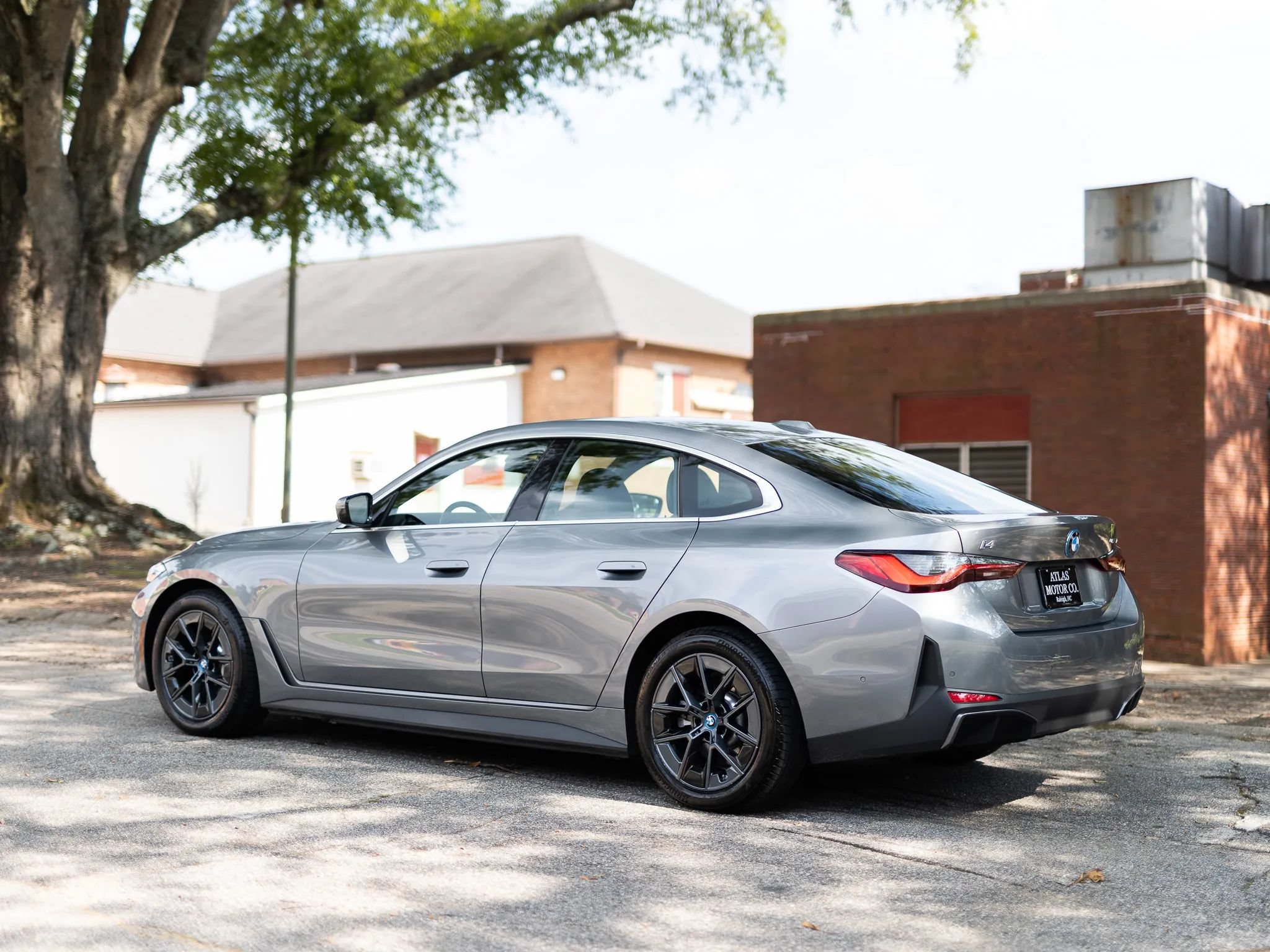 Used 2024 BMW i4 eDrive40 w/ Convenience Package RWD image 10