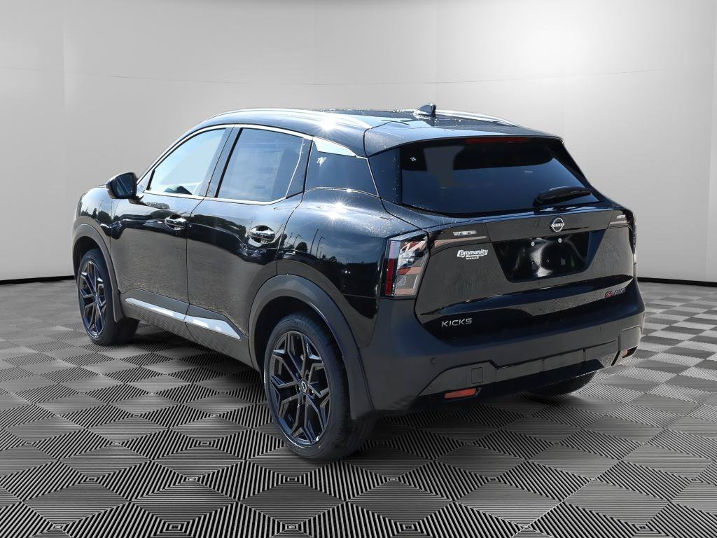 New 2026 Nissan Kicks SR w/ SR Premium Package AWD/4WD image 4