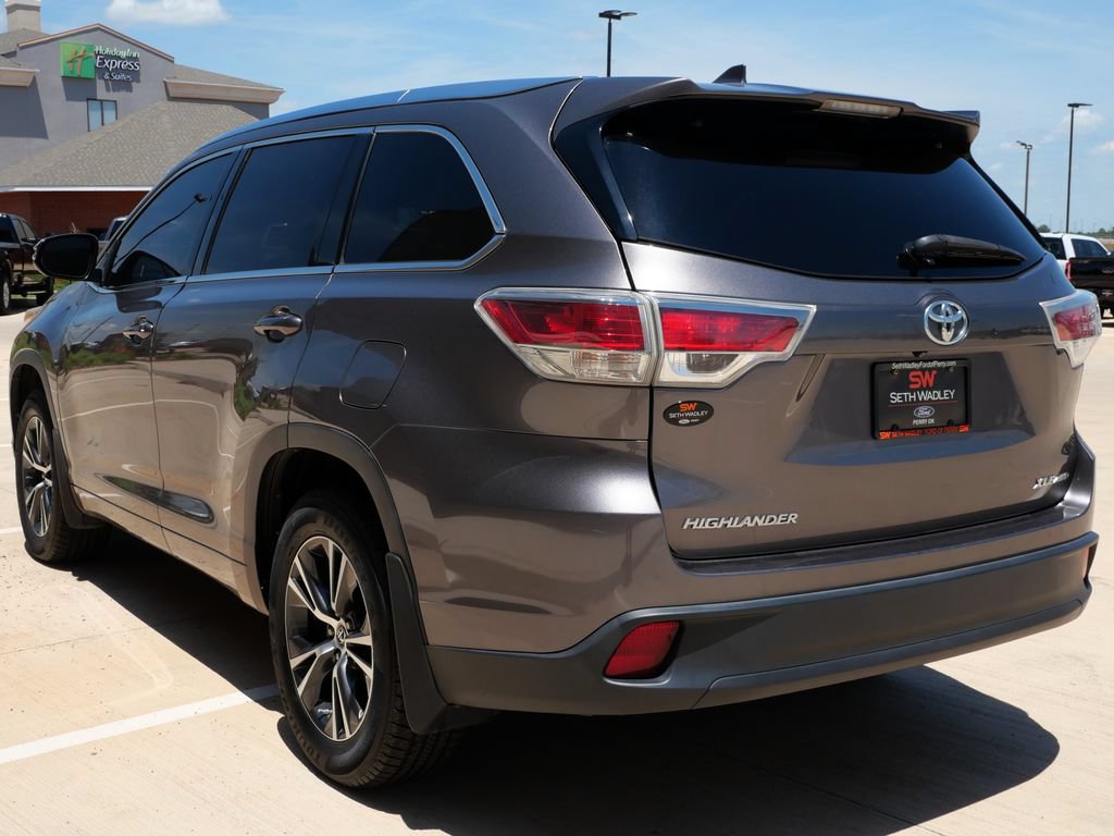 Used 2016 Toyota Highlander XLE AWD/4WD image 6