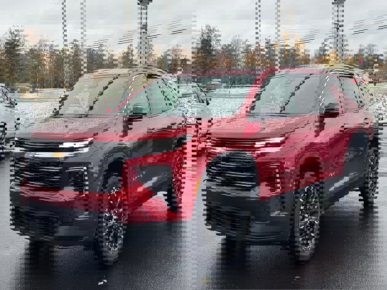 New 2026 Chevrolet Traverse LT w/ Sun and Wheel Package