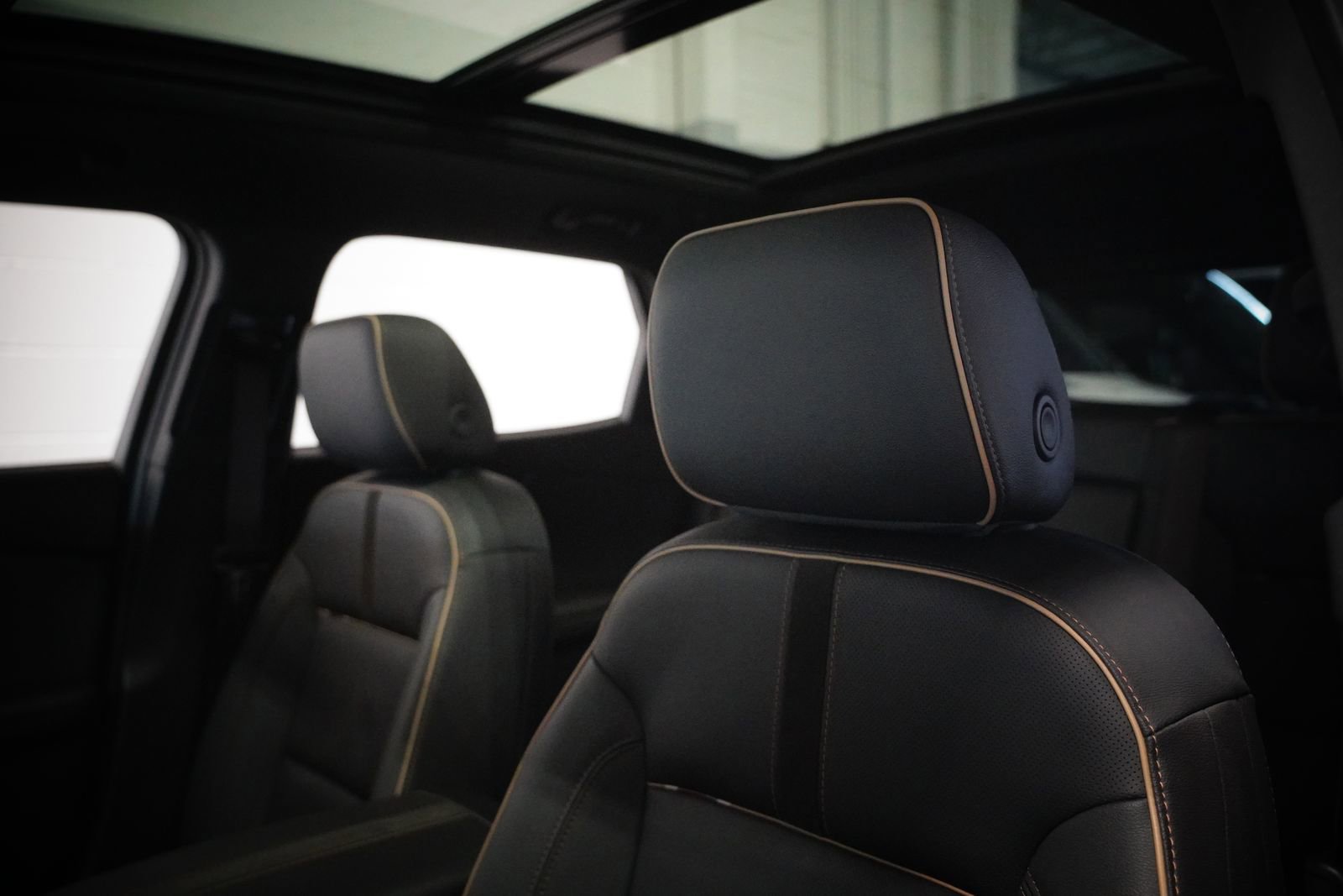 Used 2023 Chevrolet Blazer Premier image 13