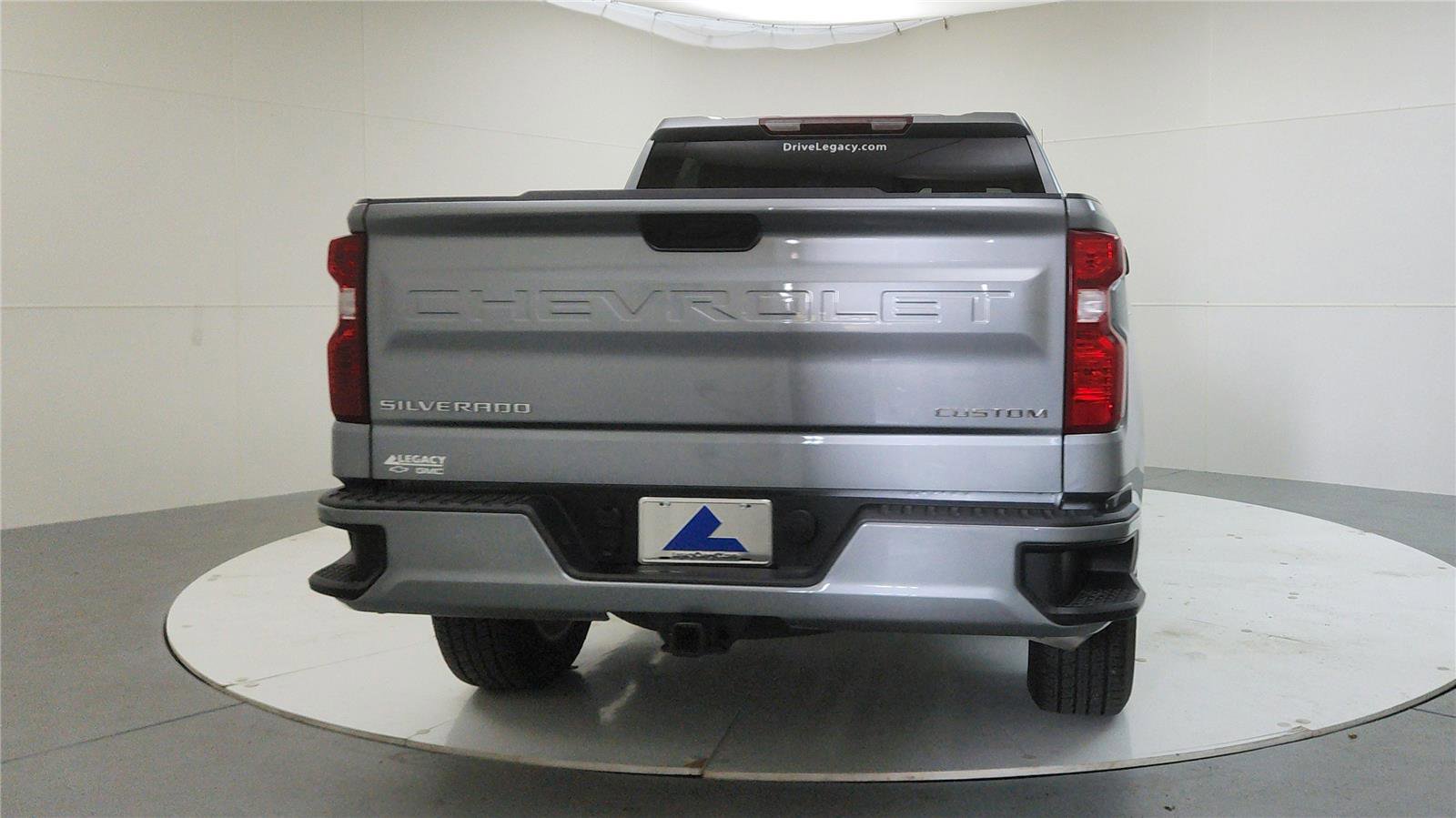 New 2025 Chevrolet Silverado 1500 Custom image 6