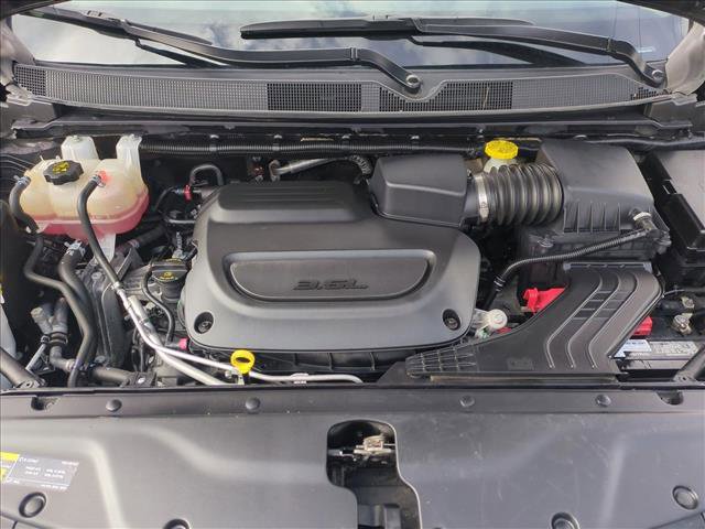 Used 2023 Chrysler Pacifica Touring-L image 22