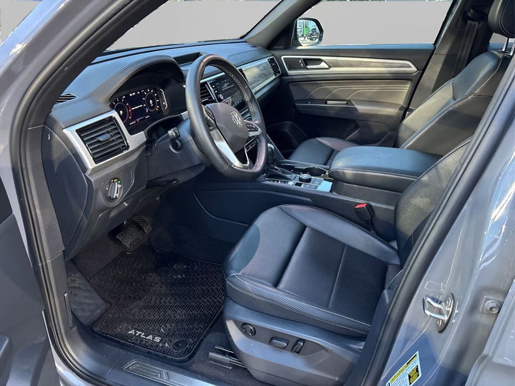 Used 2022 Volkswagen Atlas Cross Sport SE image 9