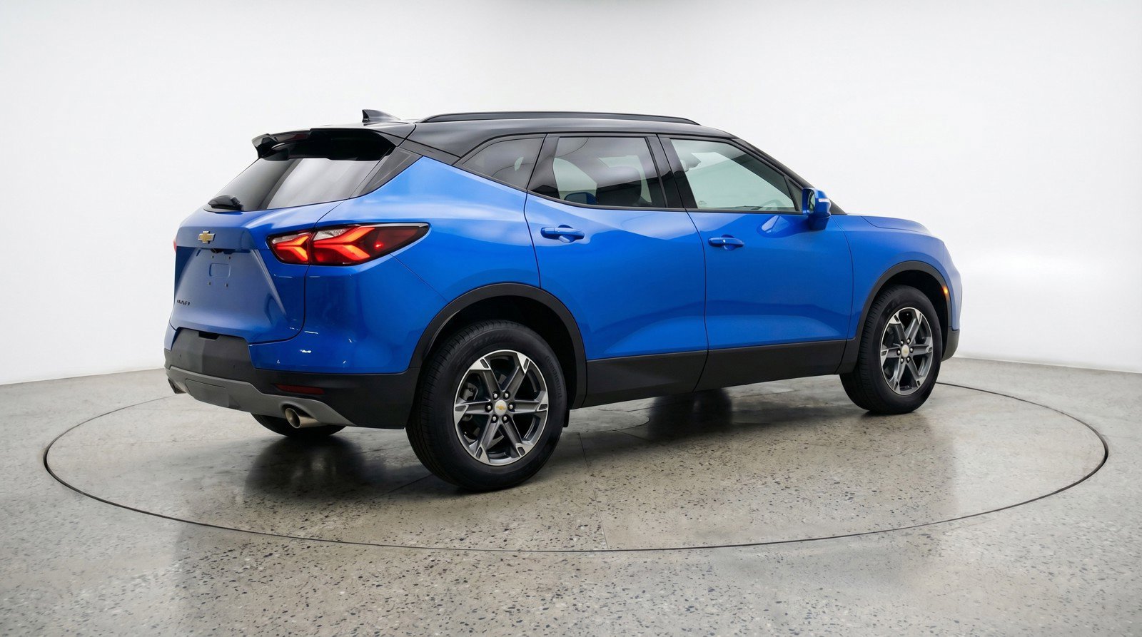 Used 2025 Chevrolet Blazer LT image 9