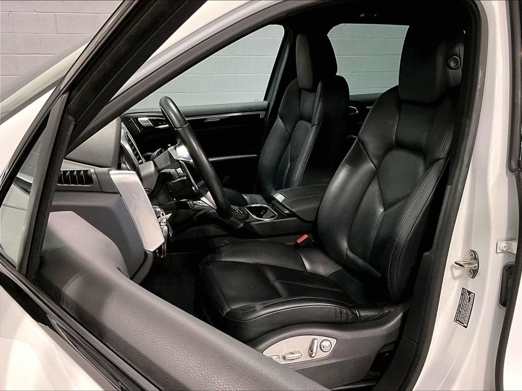 Used 2015 Porsche Cayenne Diesel image 5