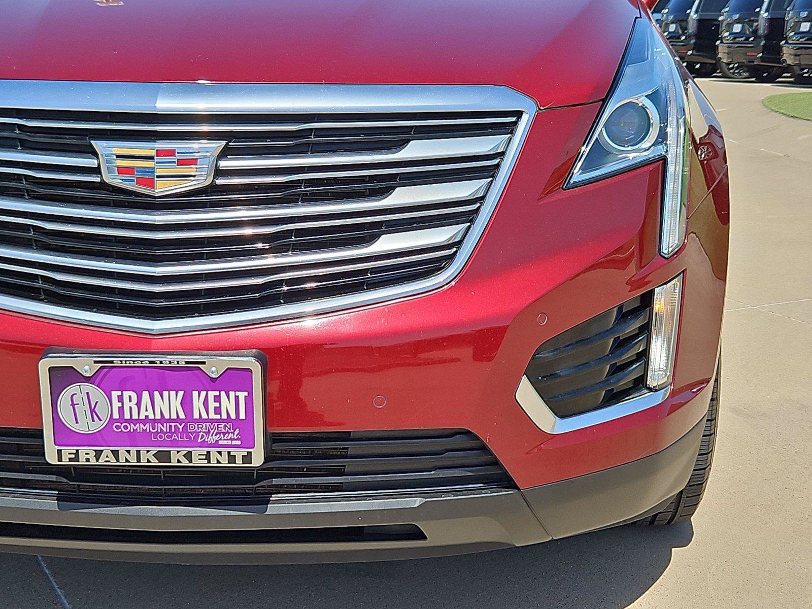 Used 2017 Cadillac XT5 Luxury w/ Driver Awareness Package FWD image 6