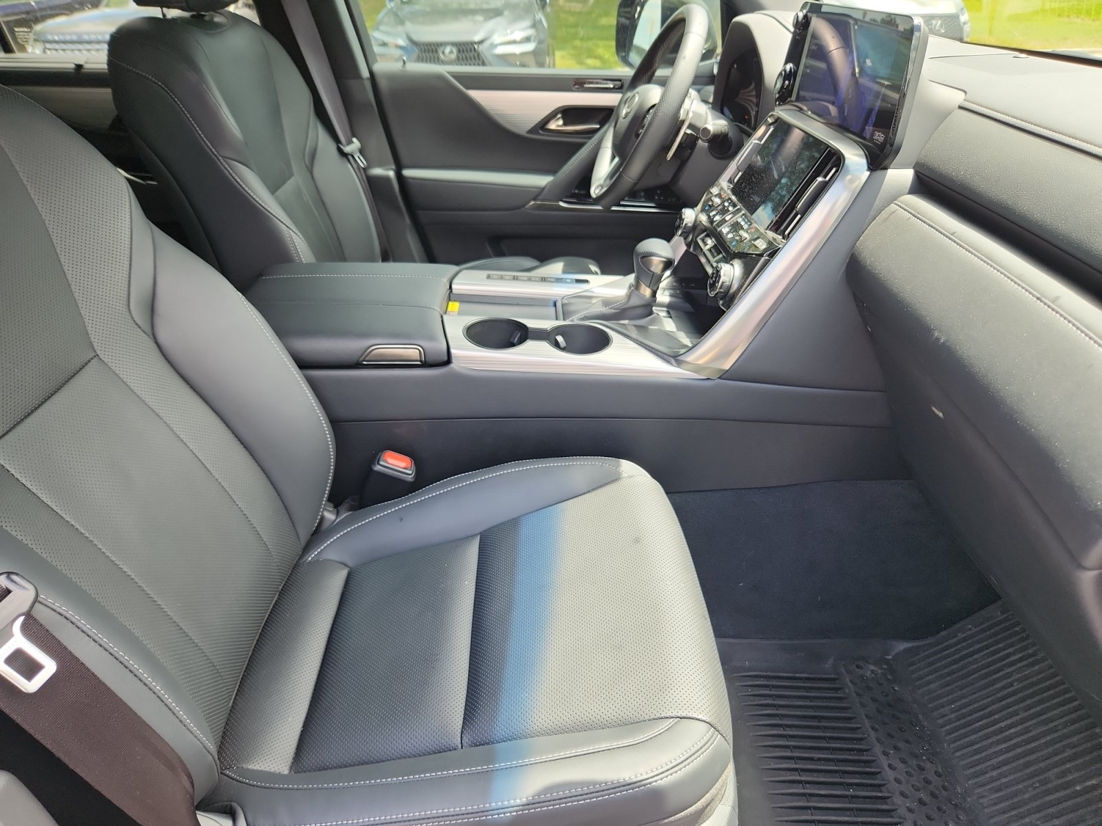 Certified 2024 Lexus LX 600 F Sport AWD/4WD image 19