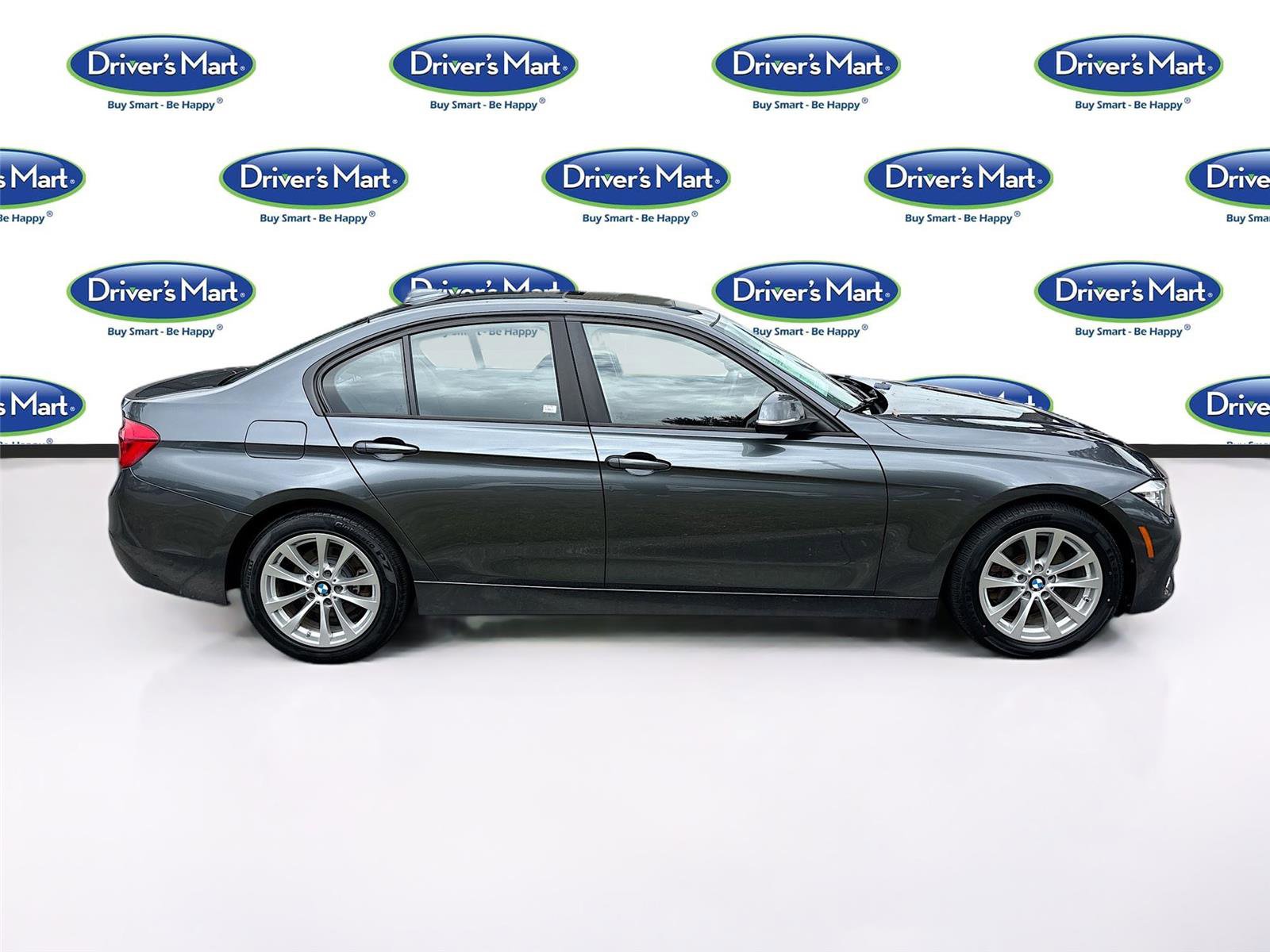 Used 2016 BMW 320i xDrive Sedan image 9