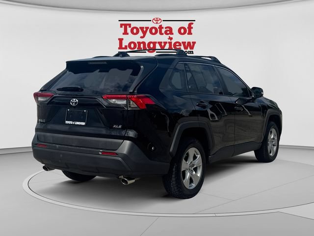 Used 2019 Toyota RAV4 XLE w/ Convenience Package FWD image 5