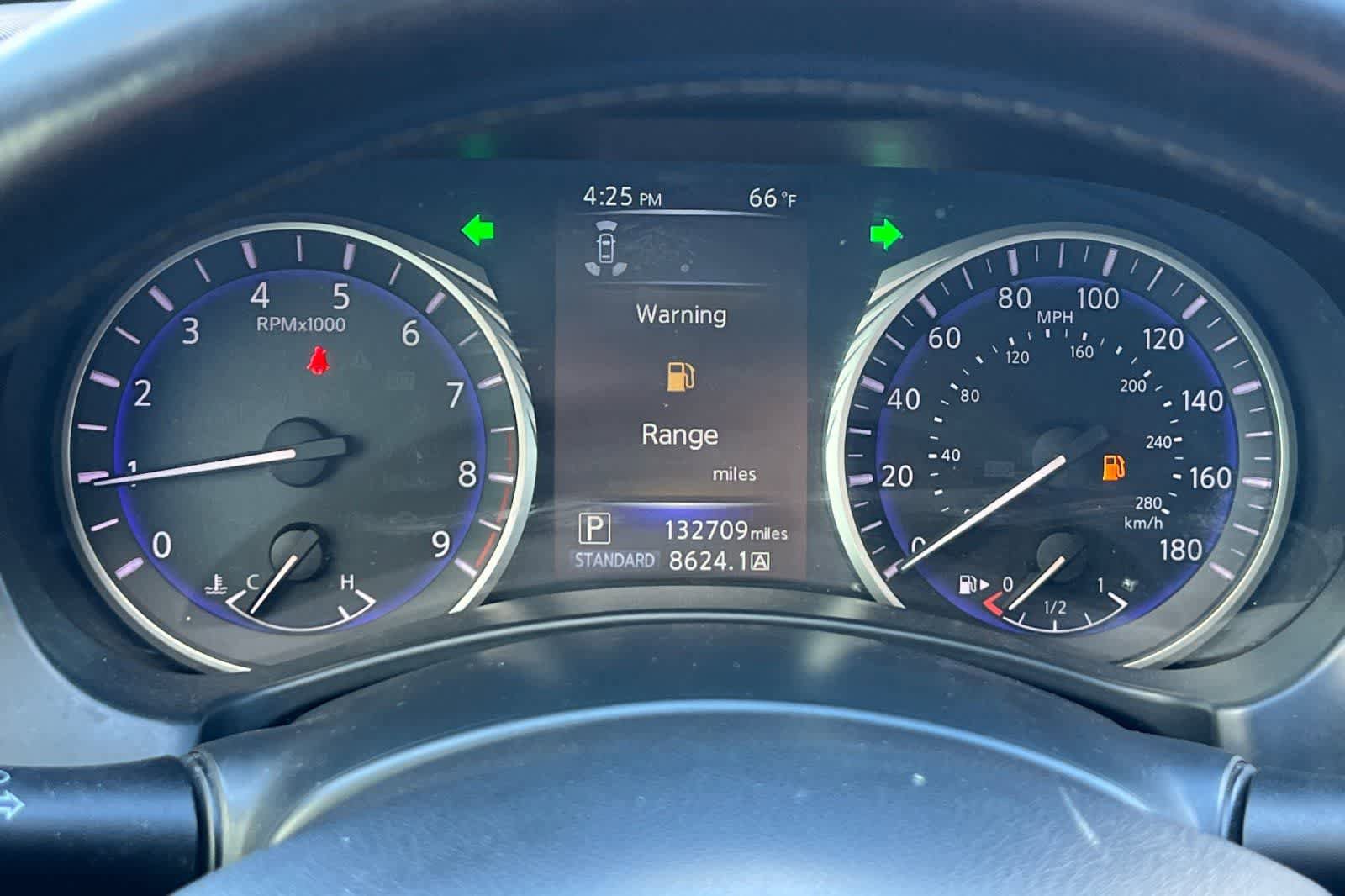 Used 2015 INFINITI Q50 Sport w/ Technology Package image 26