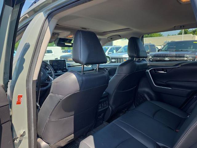 Used 2021 Toyota RAV4 XLE Premium AWD/4WD image 18