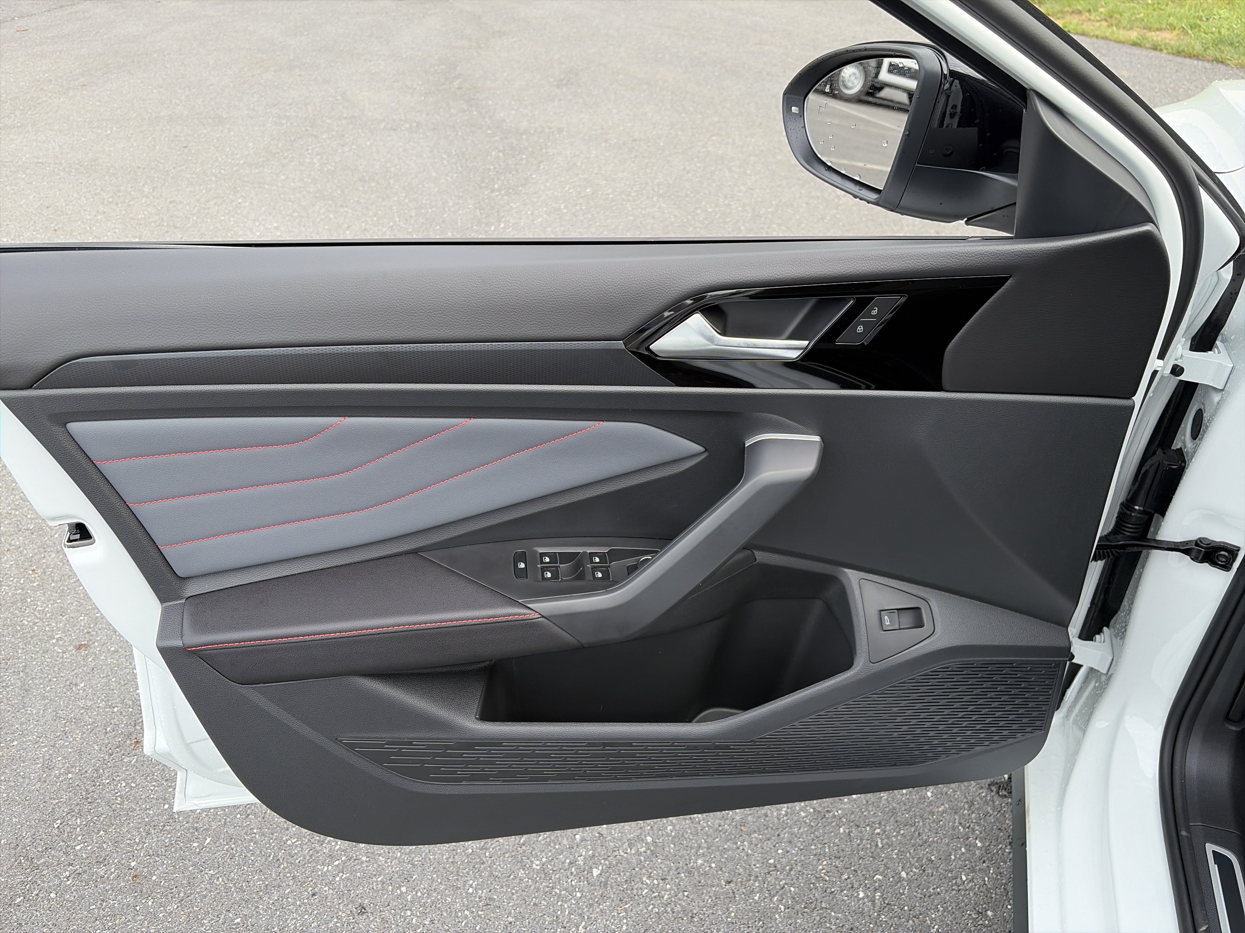 New 2027 Volkswagen Jetta GLI Autobahn FWD image 9
