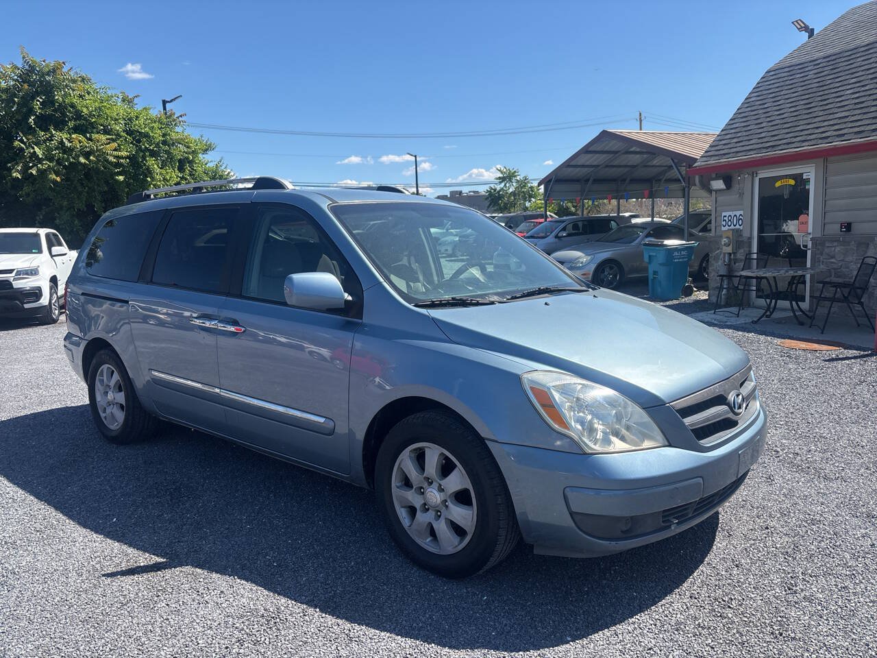 Used 2007 Hyundai Entourage Limited FWD image 5