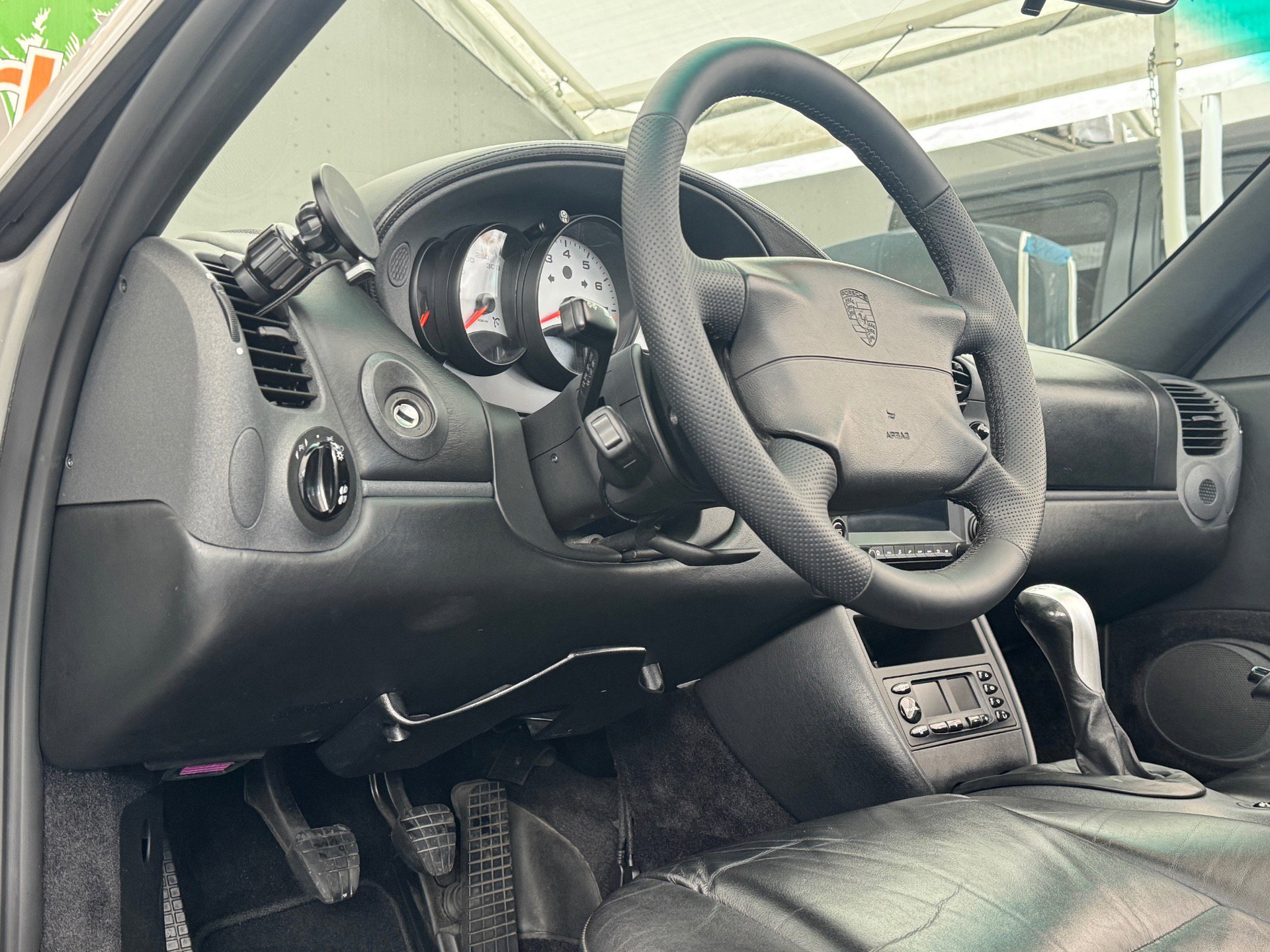 Used 1999 Porsche 911 Cabriolet image 32