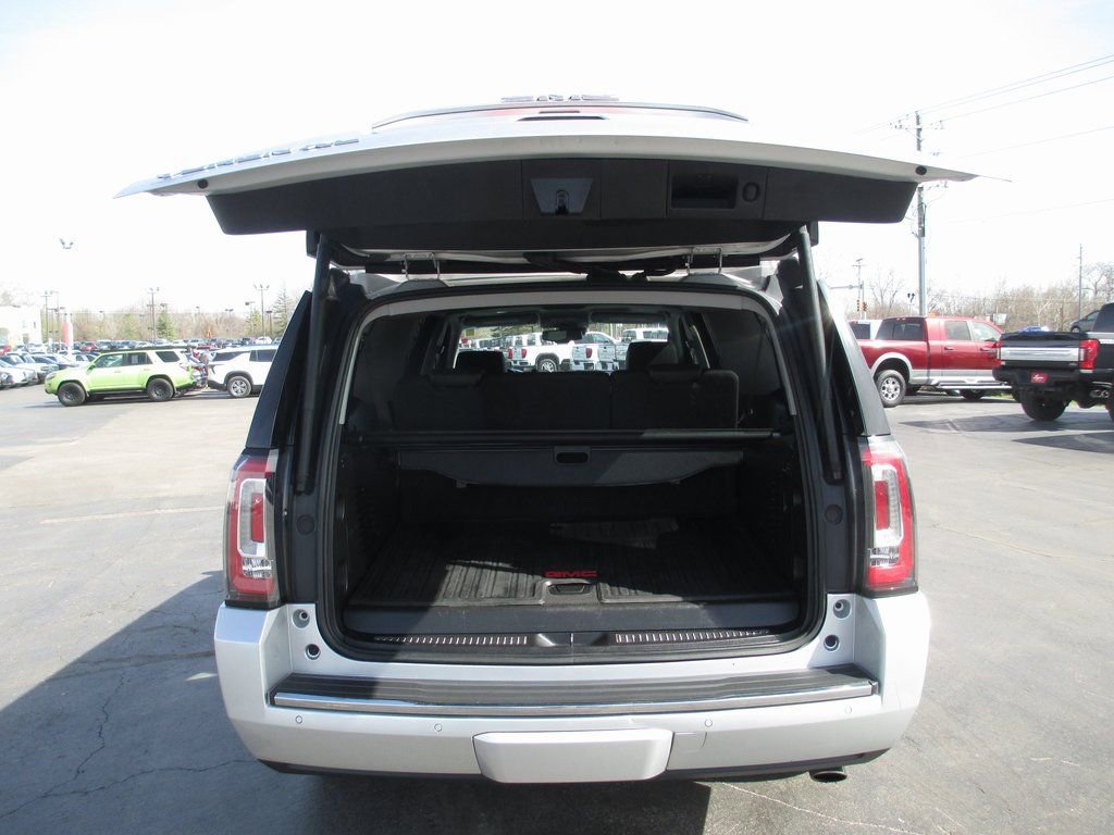Used 2019 GMC Yukon XL Denali image 7